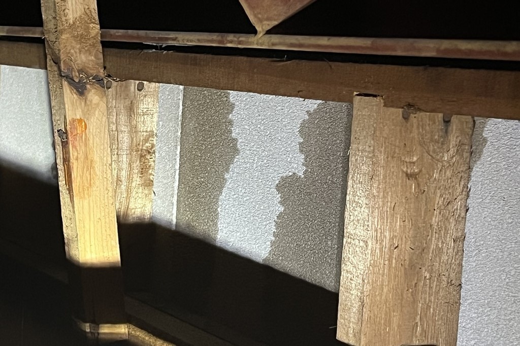 目地からの雨漏り