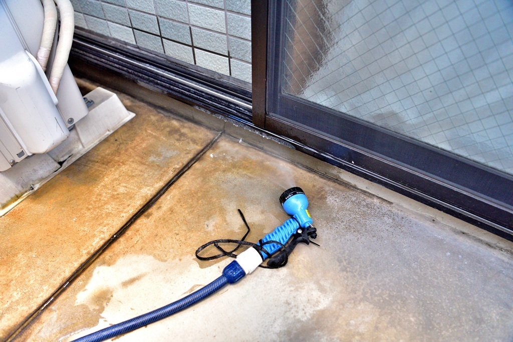 誘発目地・入隅散水