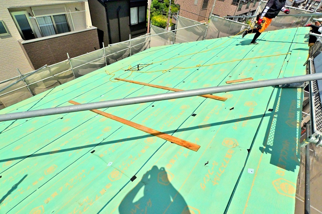 ゴムアスルーフィング